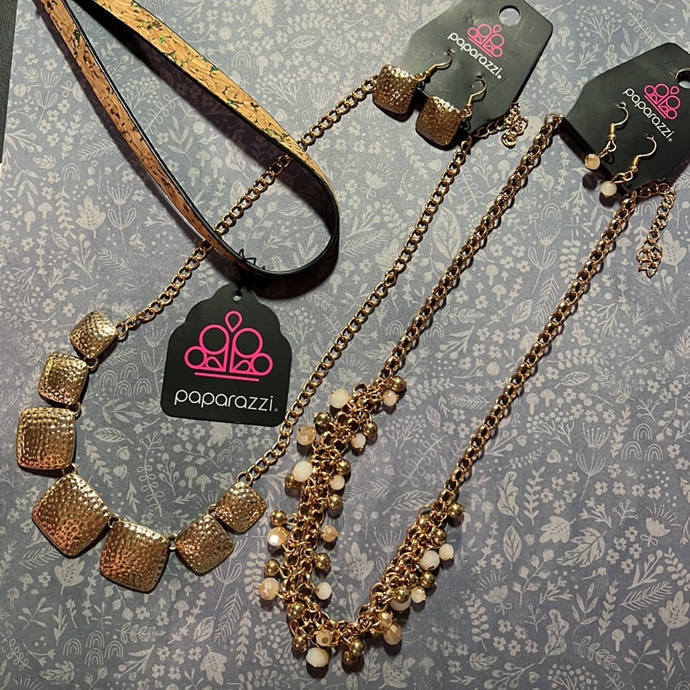 Paparazzi gold bundle with cork wraparound bracelet